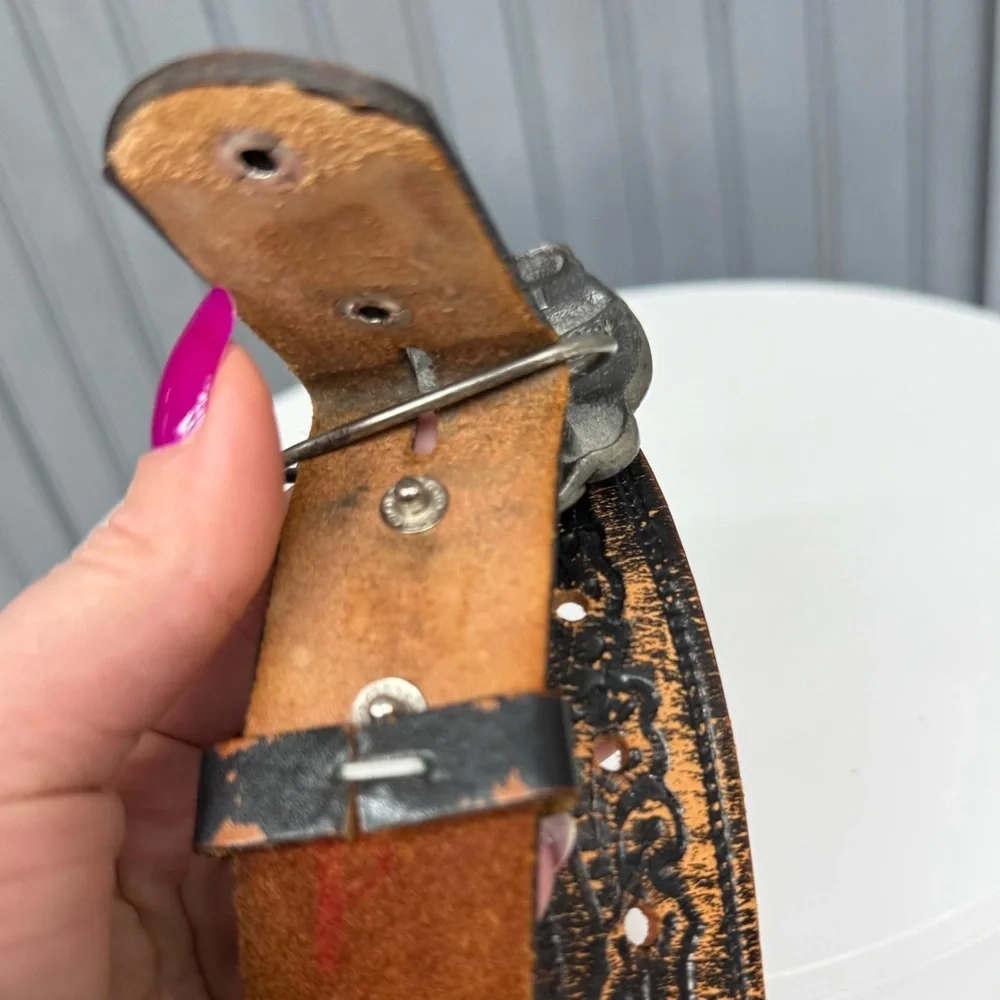 Vintage Siskiyou Black Distressed Leather Belt with Pewter Square Dancing Buckle